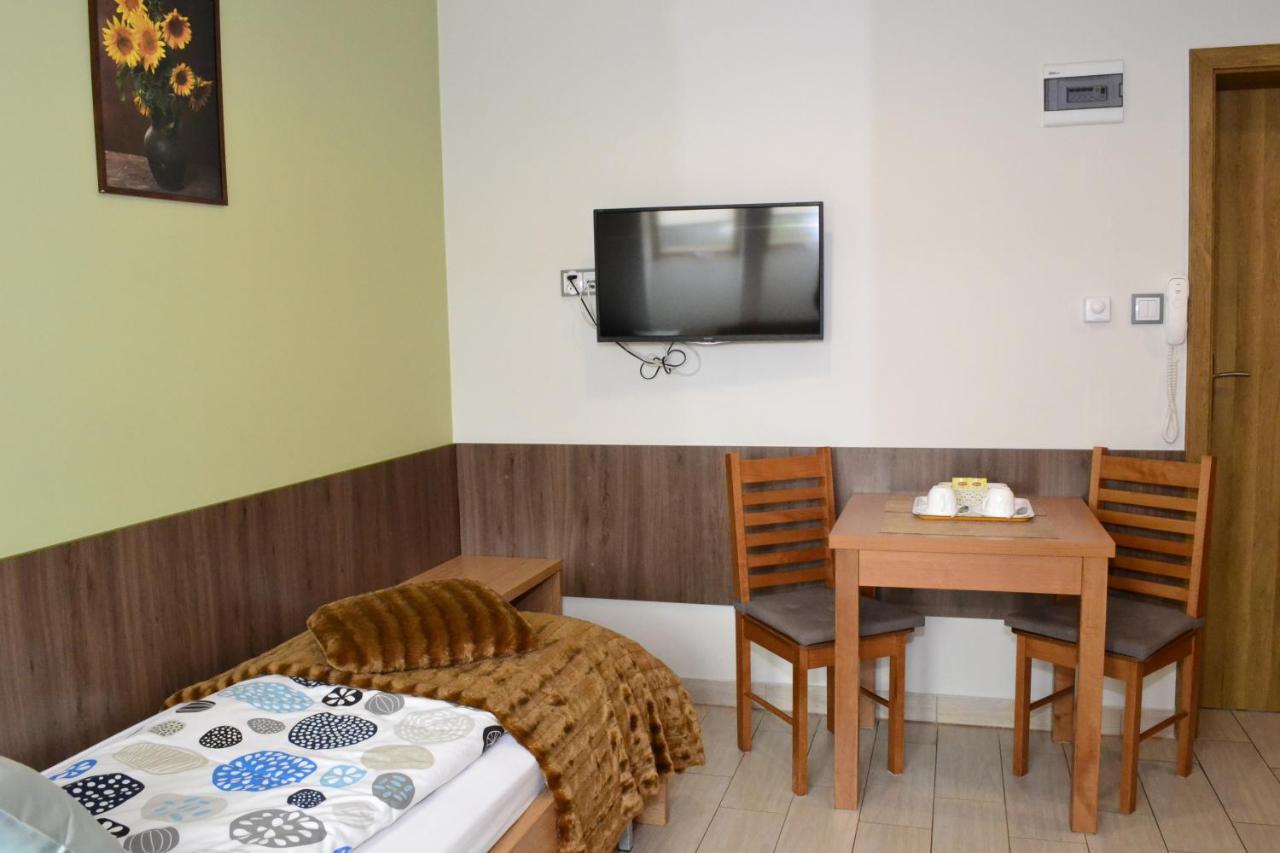 Comfort-24 Plus Slupca Luaran gambar