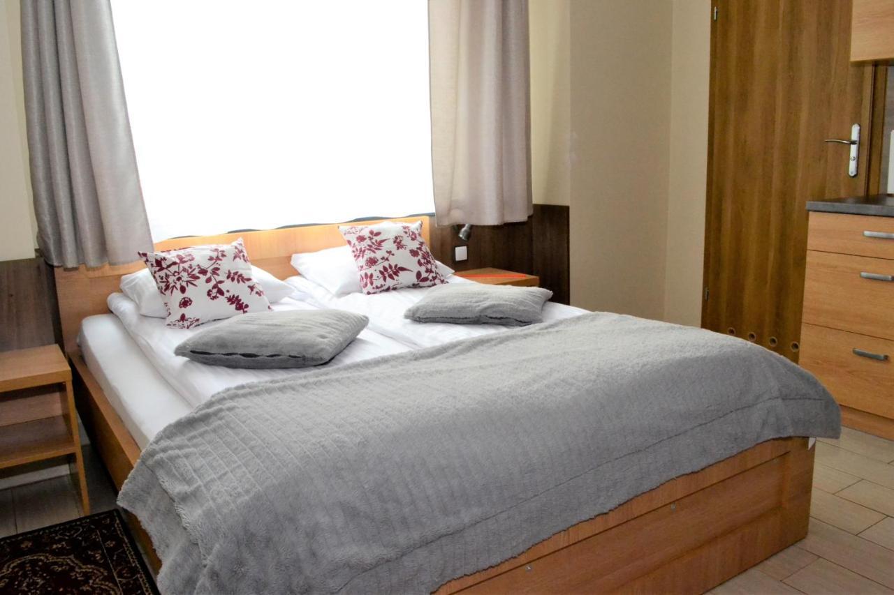 Comfort-24 Plus Slupca Luaran gambar
