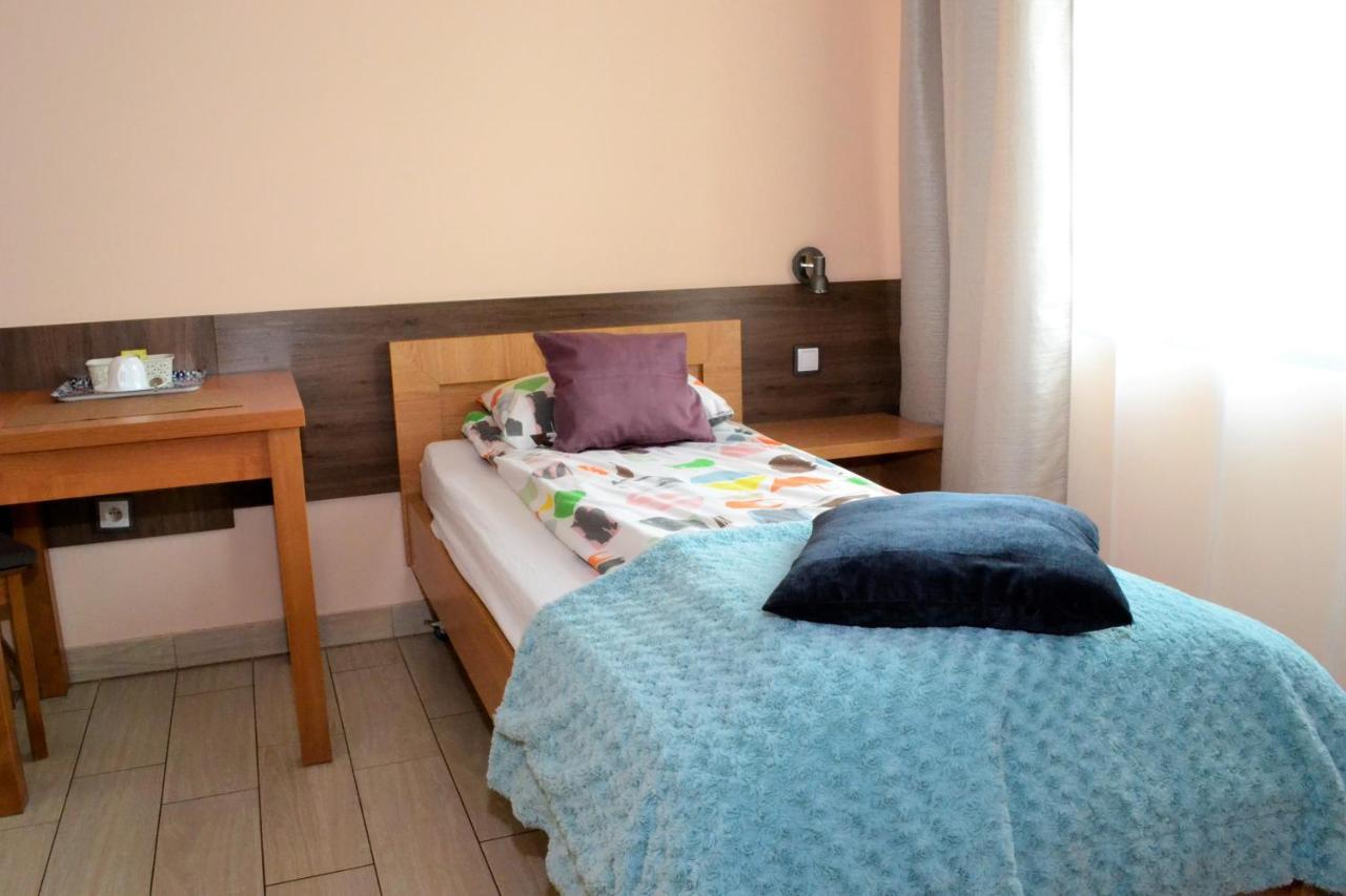 Comfort-24 Plus Slupca Luaran gambar